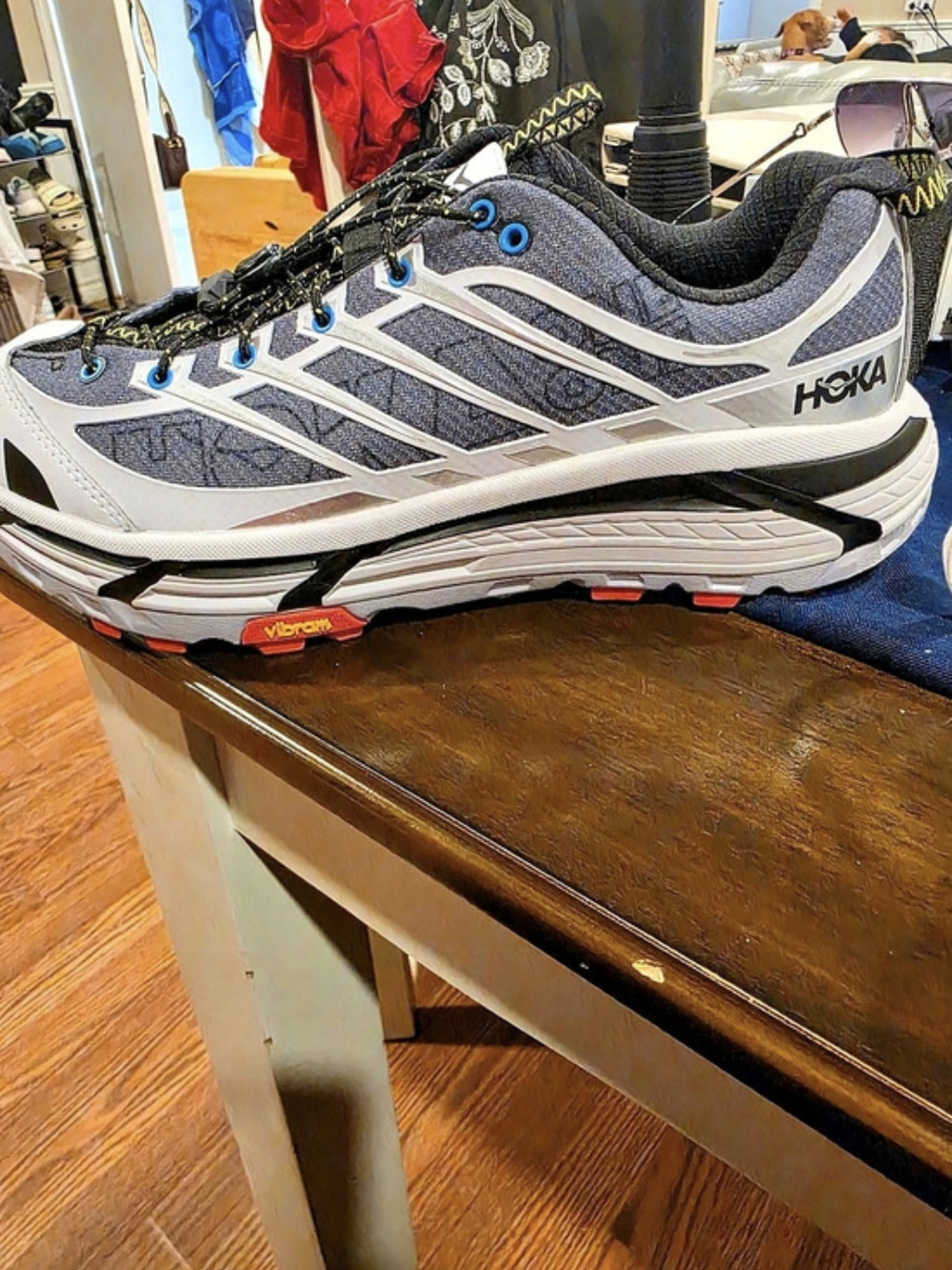 HOKA Bondi 10.5 Men's Black & White US 10.5